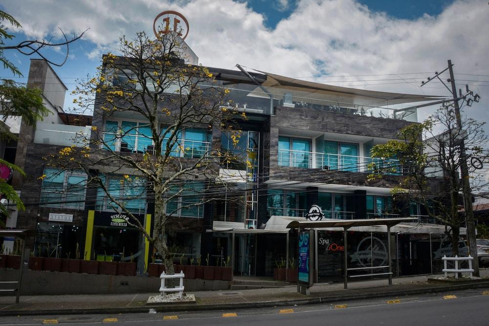 Zi One Luxury Hotel Pereira Ngoại thất bức ảnh