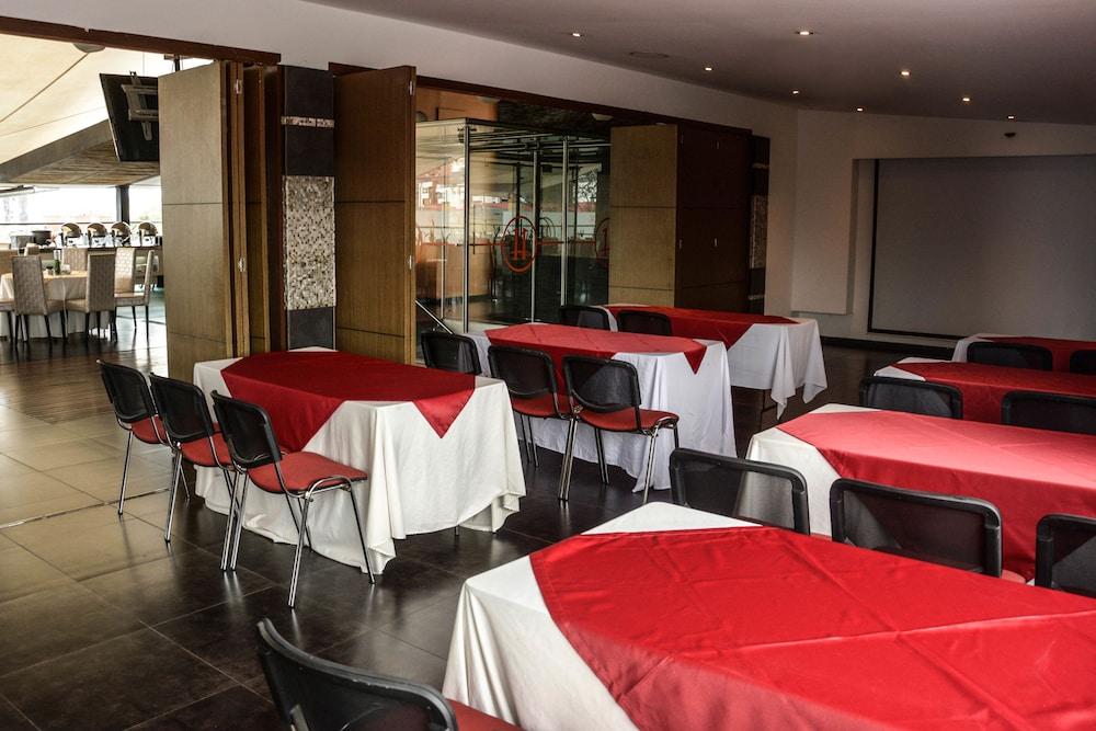 Zi One Luxury Hotel Pereira Ngoại thất bức ảnh